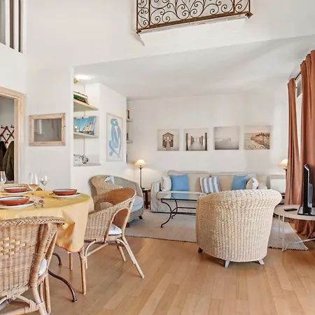 3 Bdr - Clos Sainte Anne Apartment