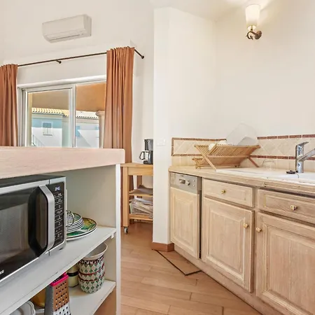 3 Bdr - Clos Sainte Anne Apartmán